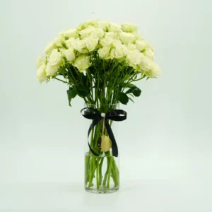 White Rose Vase by Salma Flowers – Same-day delivery in Amman