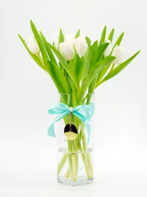White Tulip Vase by Salma Flowers – Same-day delivery in Amman