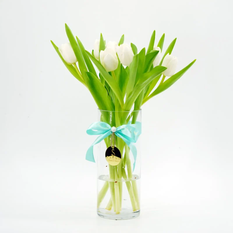 White Tulip Vase by Salma Flowers – Same-day delivery in Amman