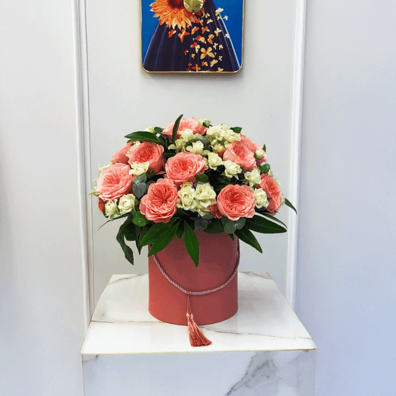 Pink English roses box with baby roses and eucalyptus