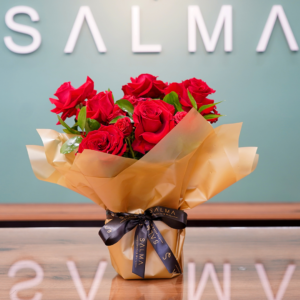 Scarlet Whisper - Luxury Flowers Arrangement