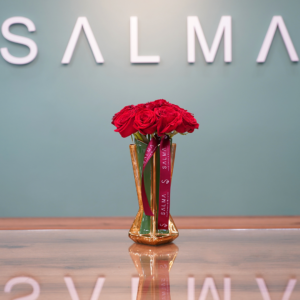 Prism of Red - Luxury Flowers Arrangement