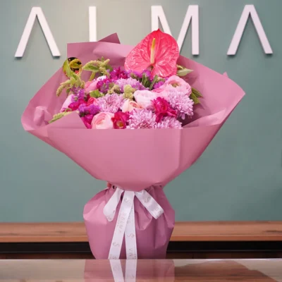 Sweet Violet - Congrats for Graduation - Premium Flowers and Gifts Amman