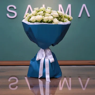 Ivory Night - Luxury Flowers Arrangement