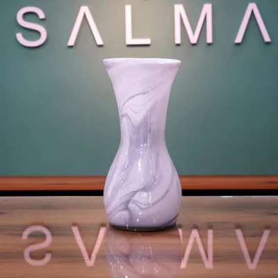 Smoked glass vase for luxury flower bouquets in Amman.