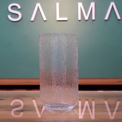 Textured clear glass vase for luxury flower bouquets in Amman.